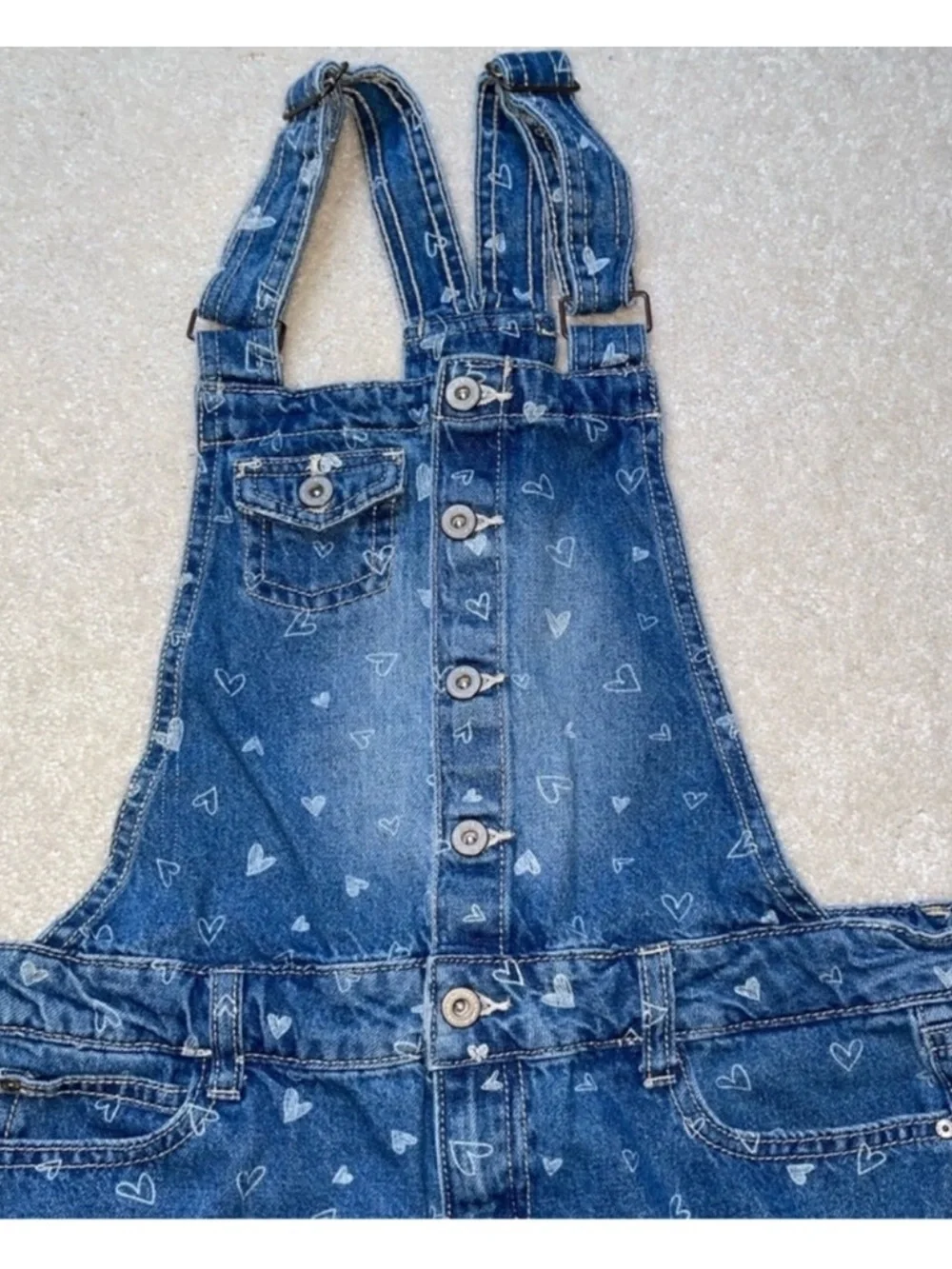 Lei shortalls with hearts